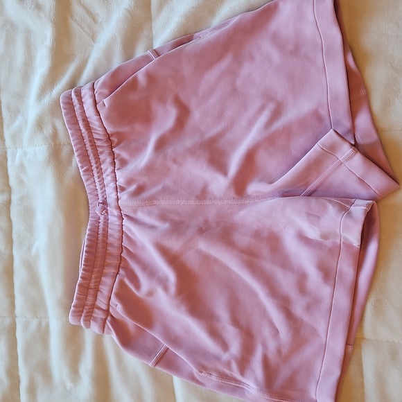 lululemon athletica Pants - Lululemon Softstreme High-Rise Short 4", Size 4,‎ Excellent